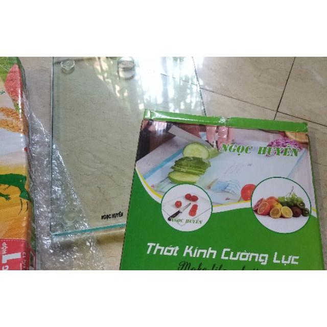 Thớt kính cường lực