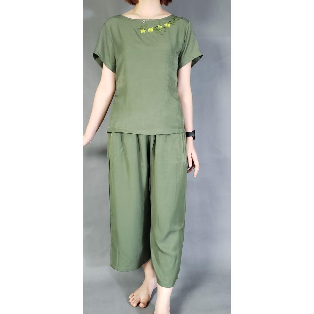 Bộ Đũi Trung Niên, Bộ Mặc Nhà Thêu Hoa Cho Bà, Cho Mẹ BD010