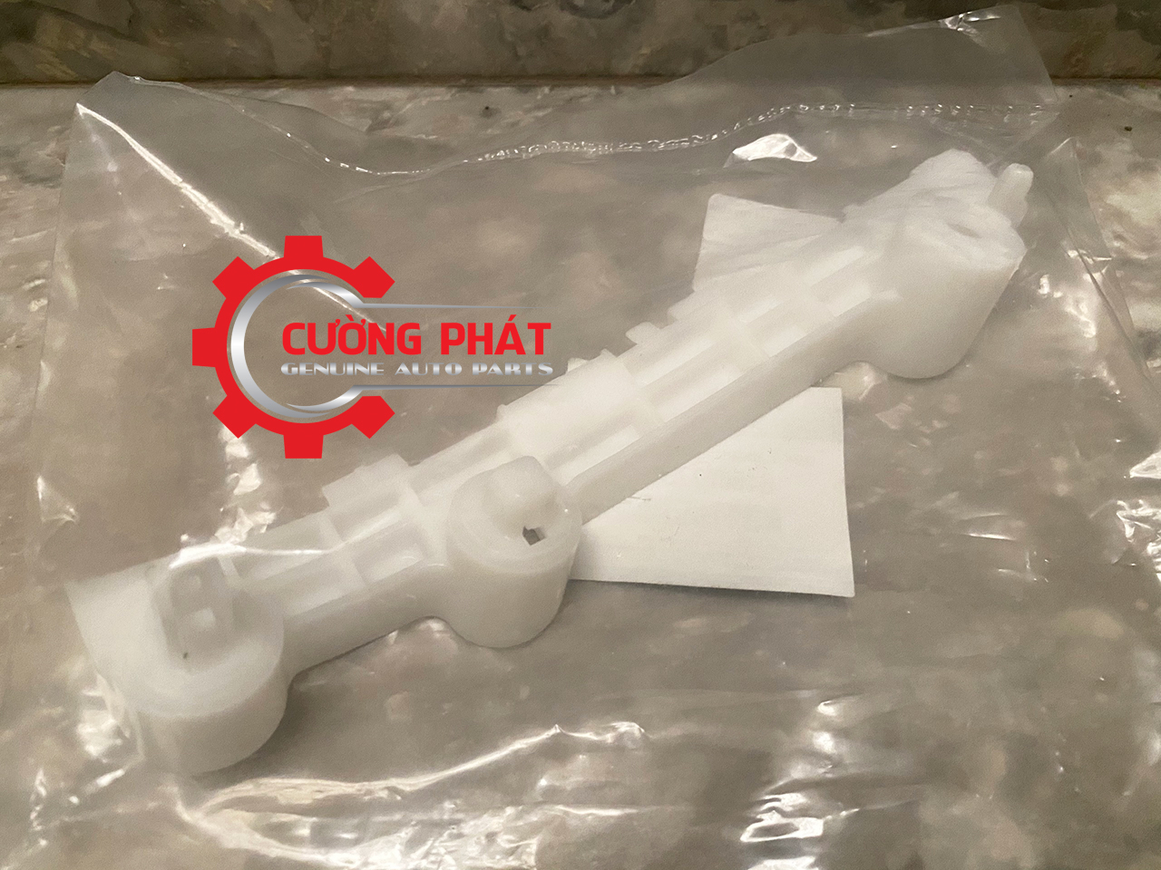 Giá cài cản trước Mitsubishi Triton 2015-2018 mã bên phụ 6400F776