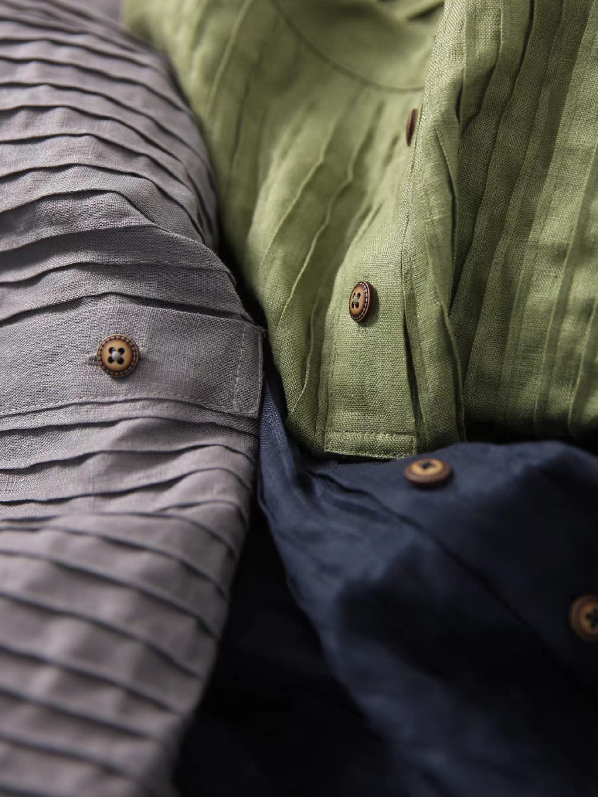 Đầm linen nữ dáng suông cổ tròn xếp ly kèm dây thắt eo mẫu mới trẻ trung Đũi Việt