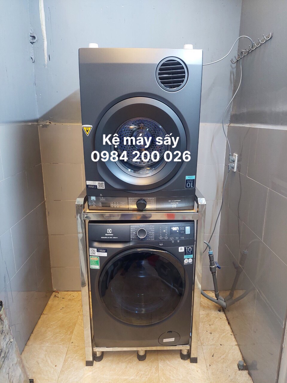 Giá / kệ máy sấy - máy giặt chống rung tốt KMG 01