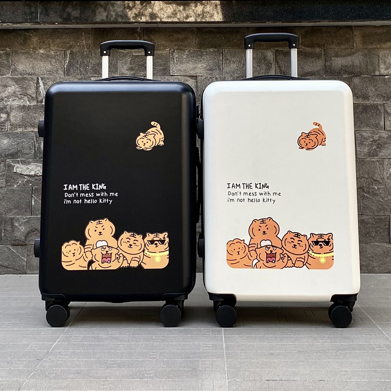 HÌNH THẬT_Vali Kéo Du Lịch Hình In Không Bong Tróc Chất Liệu Nhựa Nhám PC+ABS Dày Dặn 4 Bánh Xe Xoay 360 Độ Hàng Sẵn Kho Đủ Size 20/22/24/26 inch