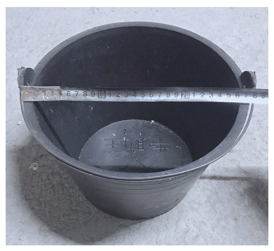 5 Xô vữa đen Đầu Trâu - Xô Nhựa Đựng Nước, Tưới Cây, Xách Hồ, Xách Vữa, Đựng Đồ, Có Quai Xách, Kích Thước 28x18Cm - Màu Đen