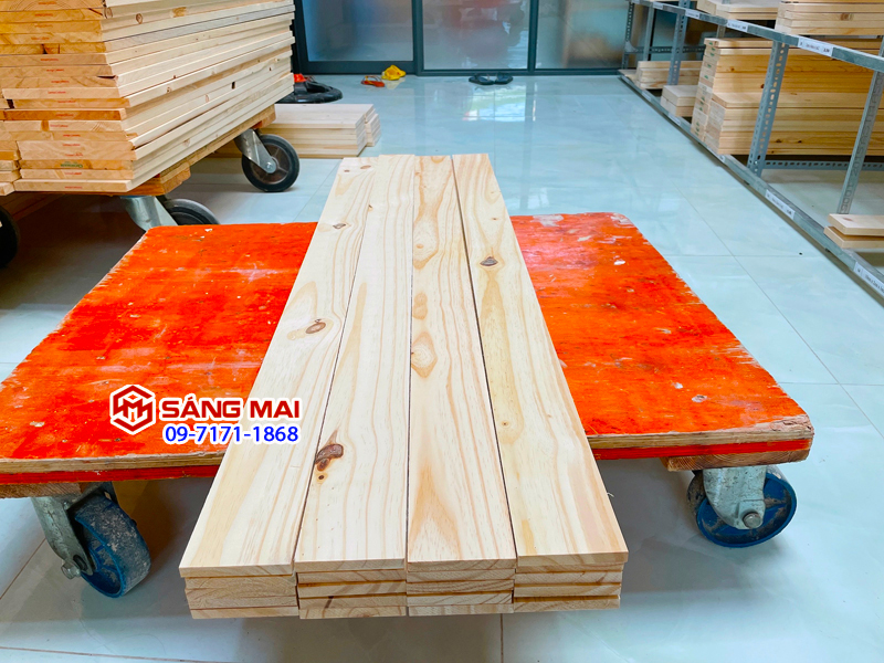 Tấm gỗ thông mặt rộng 8cm x dày 1cm x dài 120cm + láng mịn 4 mặt