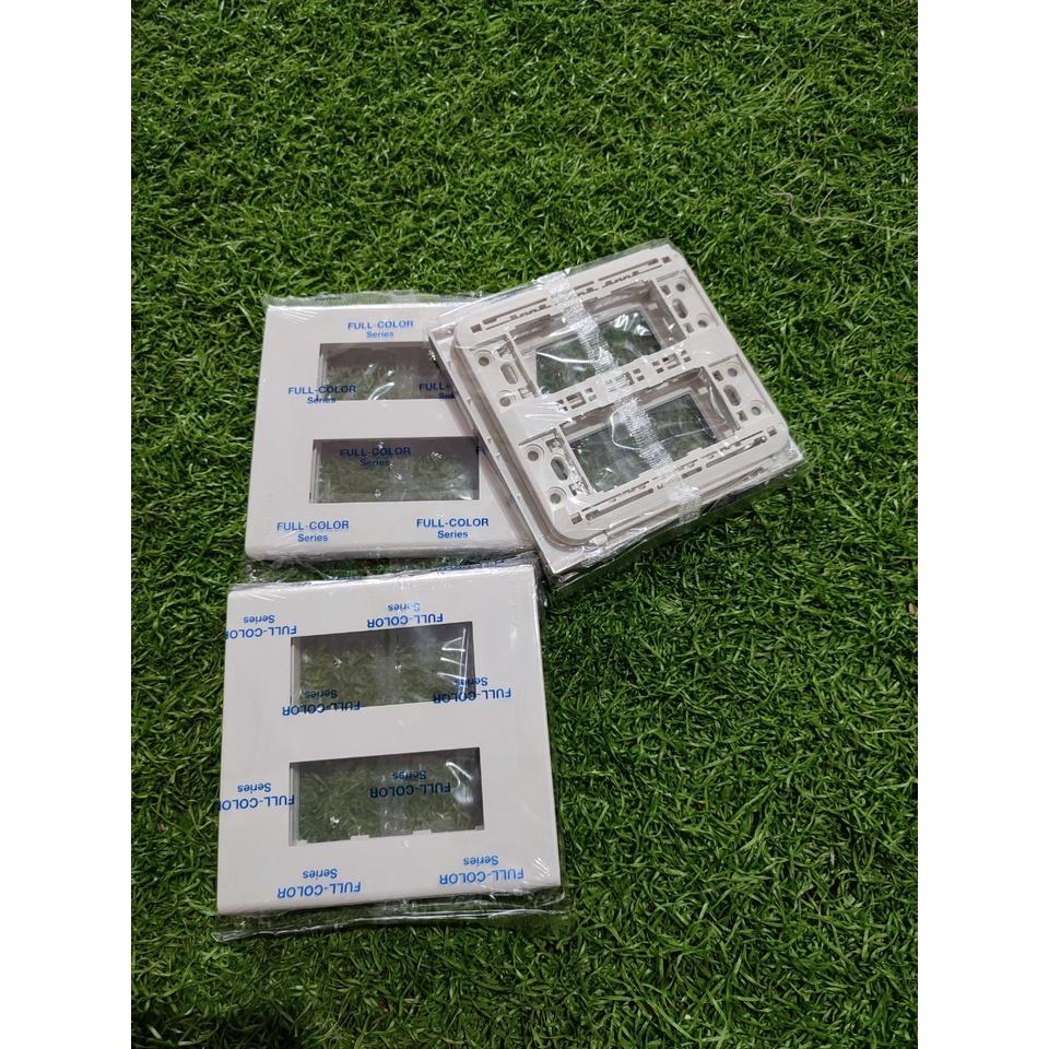 Hộp 10 Cái Mặt Dùng Cho 6 Thiết Bị Wide