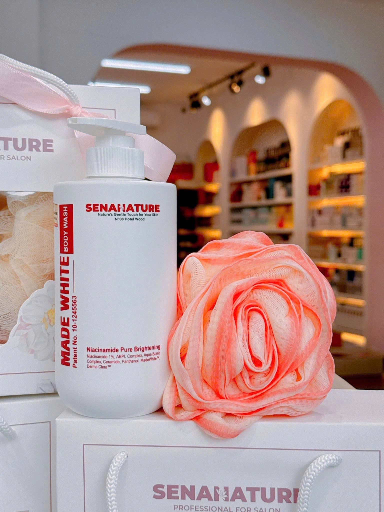 Sữa tắm trắng da SENANATURE MADE WHITE BODY WASH 500ml