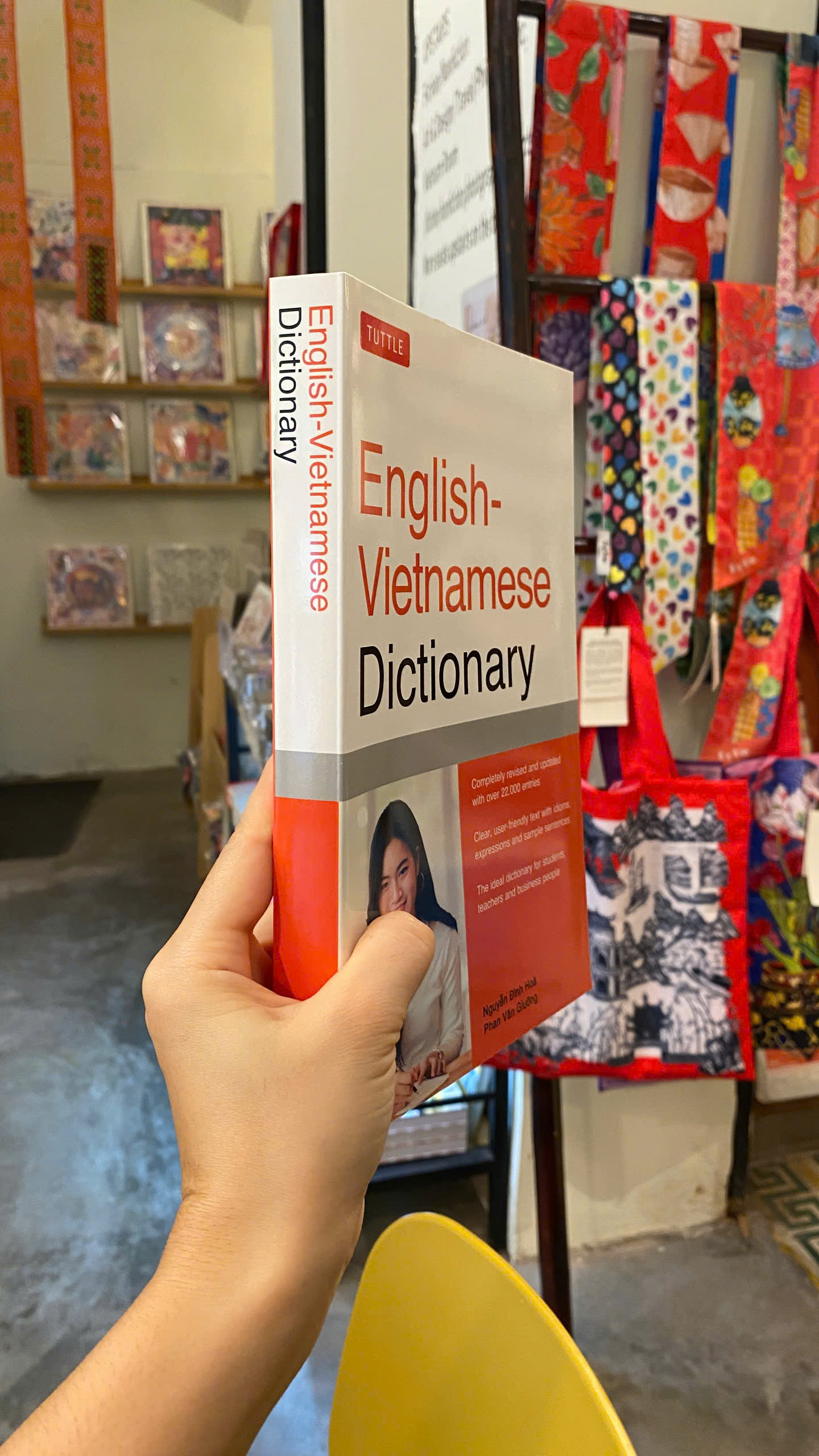 Sách - English-Vietnamese Dictionary | Từ điển Anh - Việt / Học Tiếng Việt / Sách Nhập khẩu