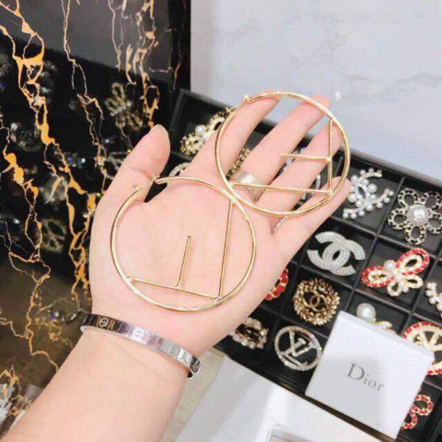 Khuyên Tai Nữ Kiểu Dáng Phong Cách Trẻ Trung Xinh Xắn