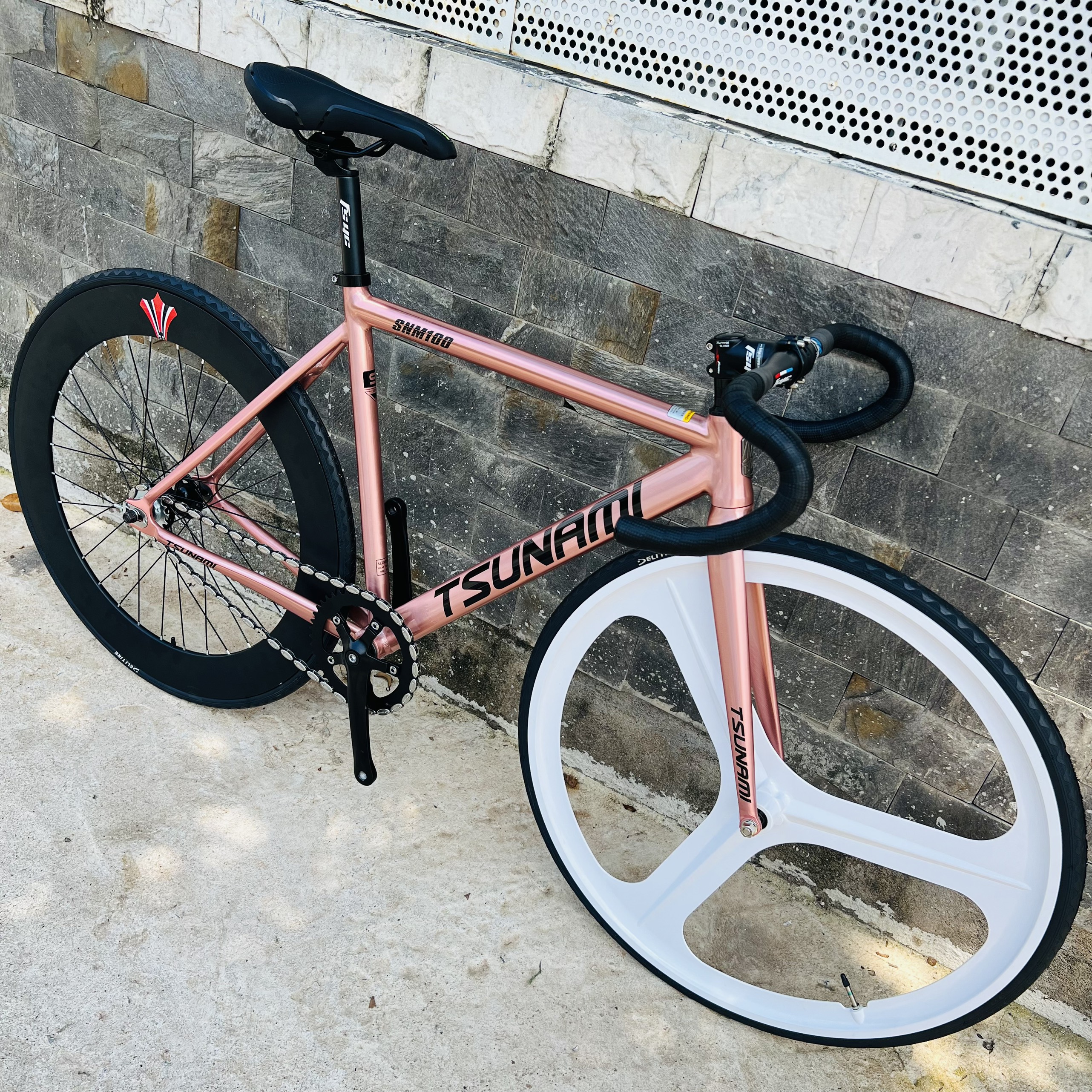 Fixed gear TSUNAMI SNM100 bánh trước 3 đao trắng sau 7cm - Màu Rose gold