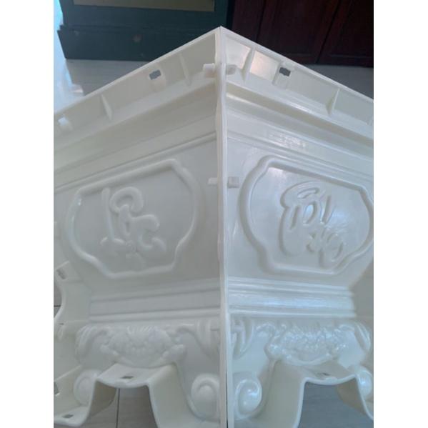 Khuôn lục giác chân liền 68cm hoa văn tùy chọn