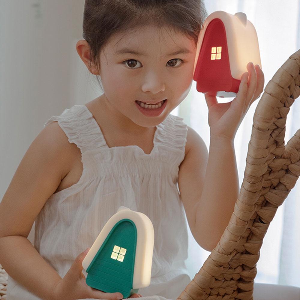 Đèn ngủ ngôi nhà tuyết tiện dụng