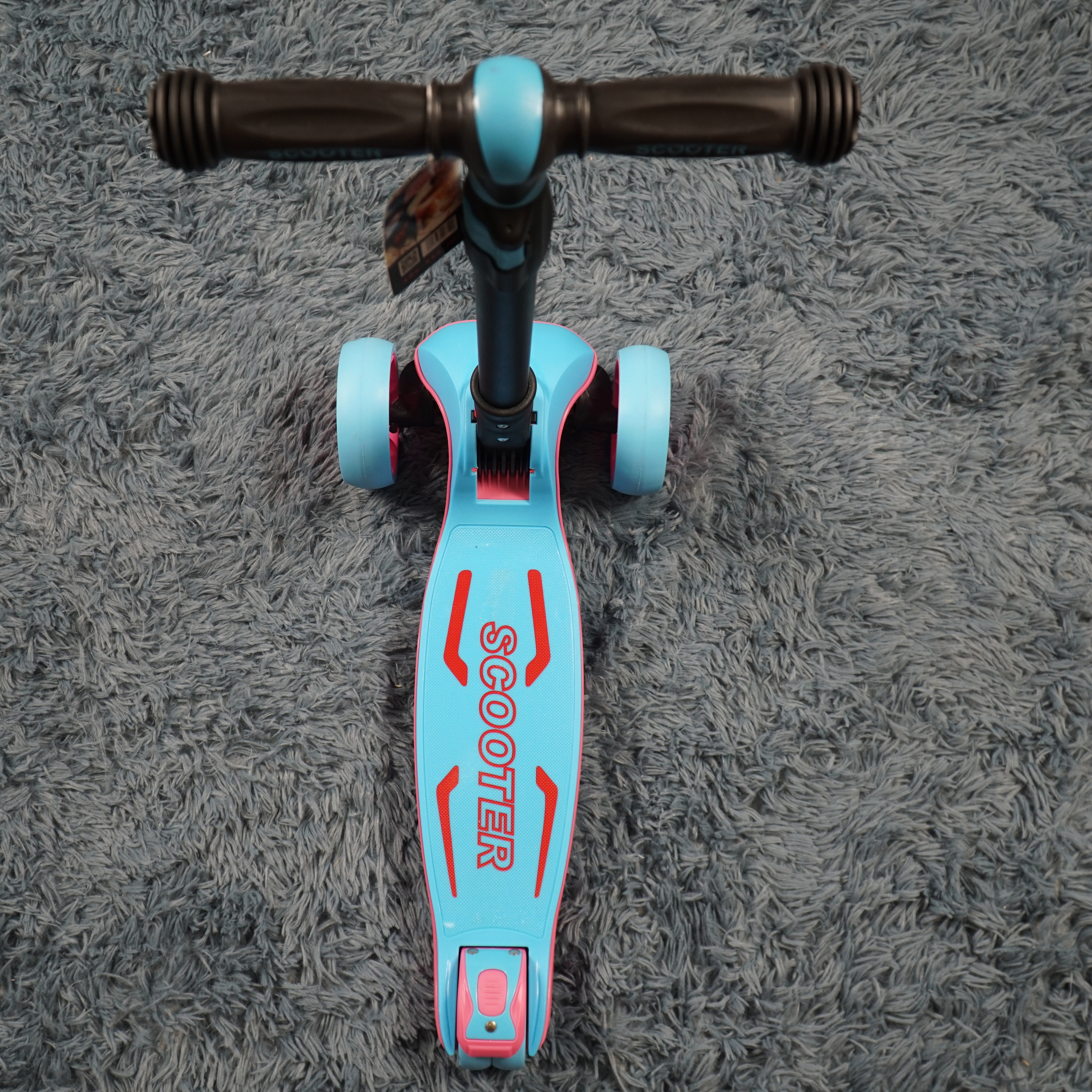 Xe Trượt Scooter  BIEIRRA D01 màu Xanh cao cấp có thế gập gọn chịu được trọng lượng lên đến 50kg và có thể điều chỉnh chiều cao theo sự phát triển của bé