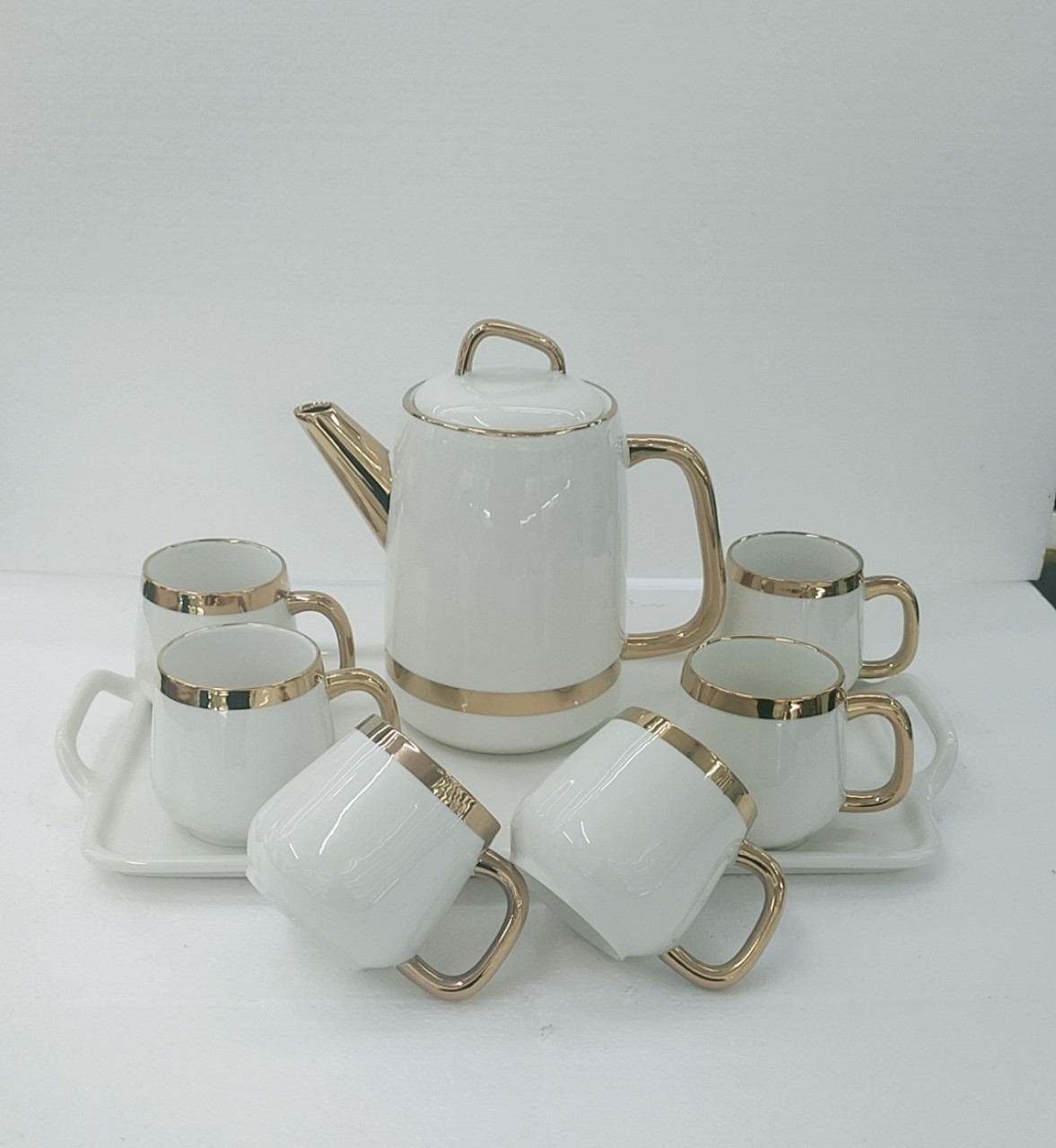 BỘ ẤM CHÉN  KÈM KHAY SỨ PHA TRÀ CÀ PHÊ TRẮNG VIỀN VÀNG CAO CẤP