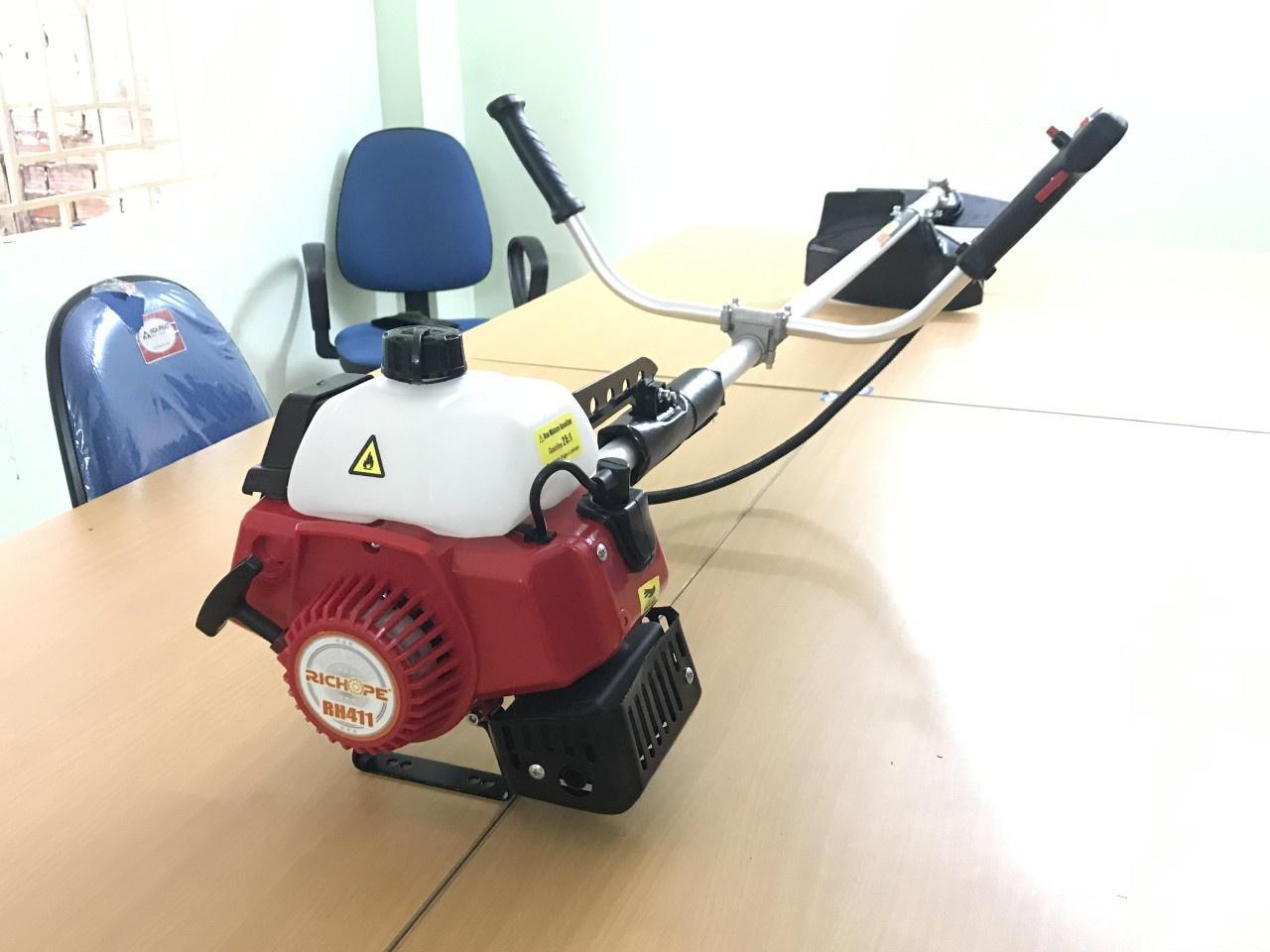 MÁY CẮT CỎ CHẠY XĂNG 2 THÌ 0.8KW RH260 RICHOPE - HÀNG CHÍNH HÃNG