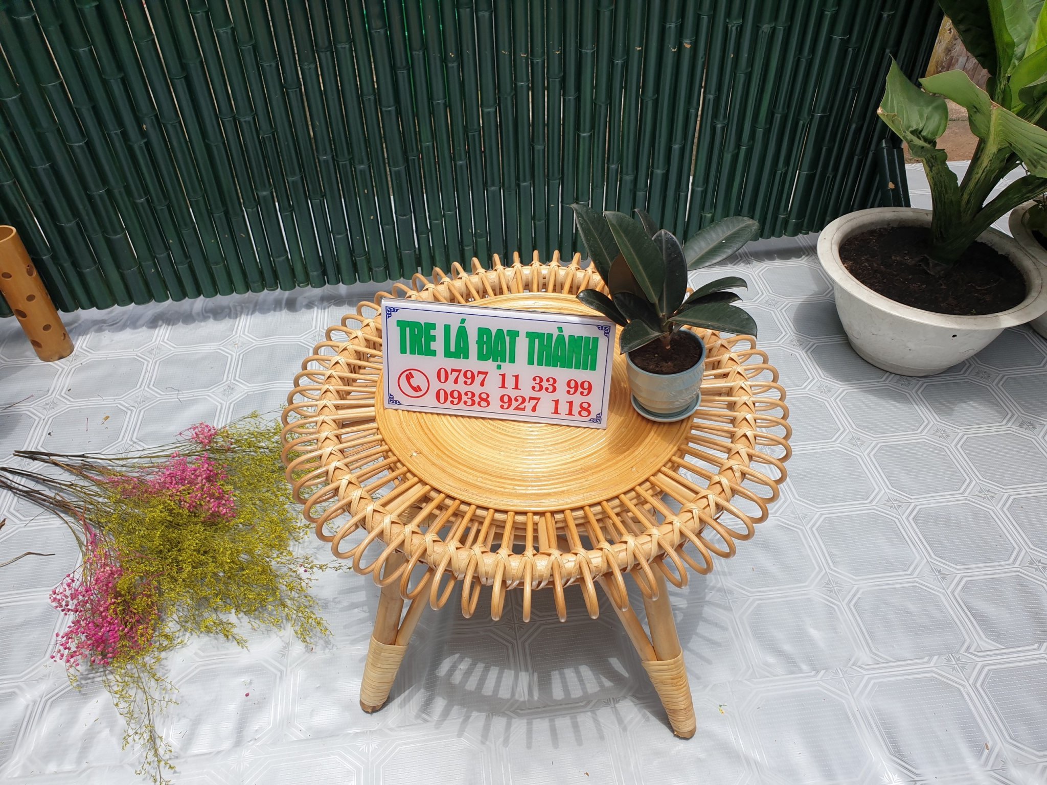 Bàn mây bông sen kiểu dáng đẹp, hiện đại, cho phòng khách
