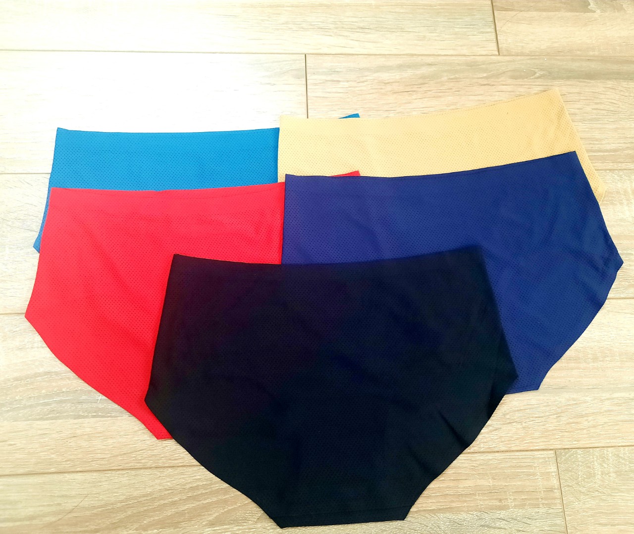 Combo 10 Quần Lót Su Thông Hơi Không Đường May. Hàng Loại 1