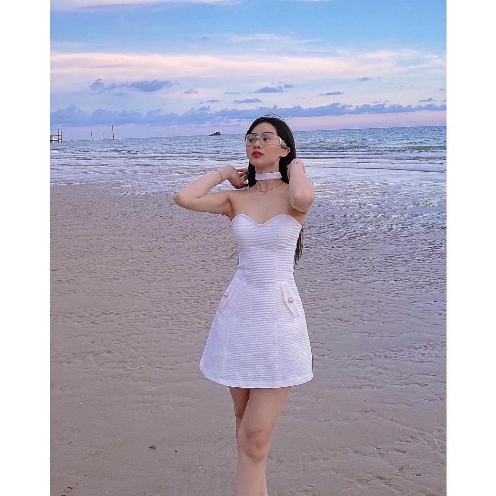 Đầm váy thiết kế cúp ngực tơ xốp lót lụa xòe ôm body kèm dây cổ chocker đen trắng trễ vai ivy.fashion đi biển dự tiệc