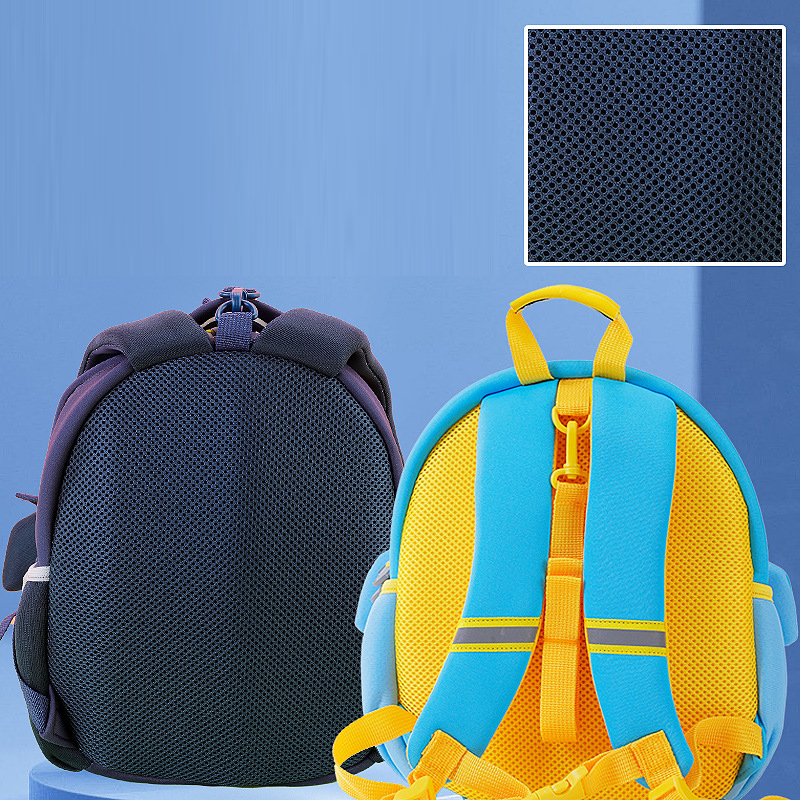 Ba lô học sinh bé siêu nhẹ chống nước cao cấp phong cách mới - BEE GEE HS1206