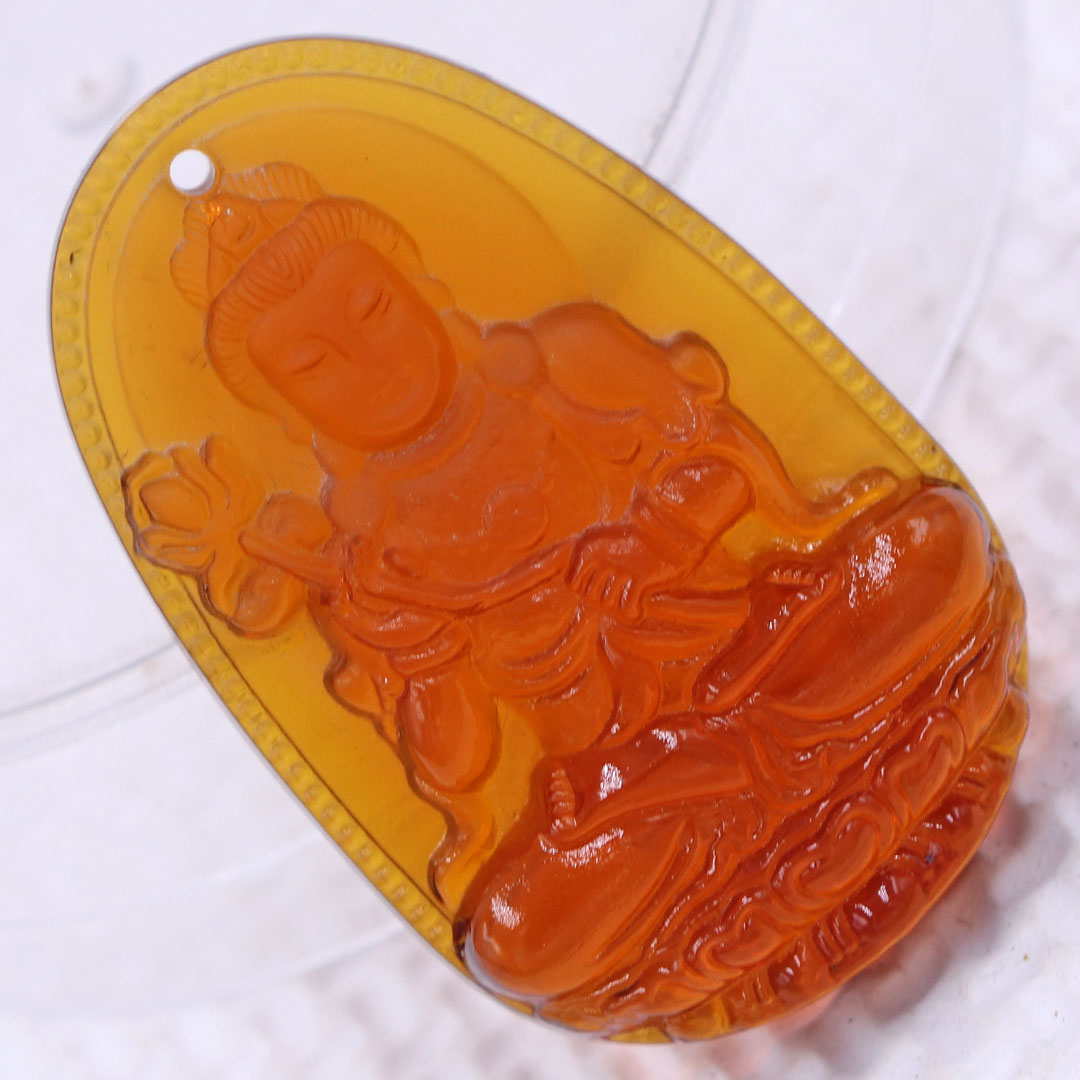 Mặt Phật Đại thế chí pha lê cam 1.9cm x 3cm  kèm móc dây chuyền inox vàng, Phật bản mệnh, mặt dây chuyền Phật giáo