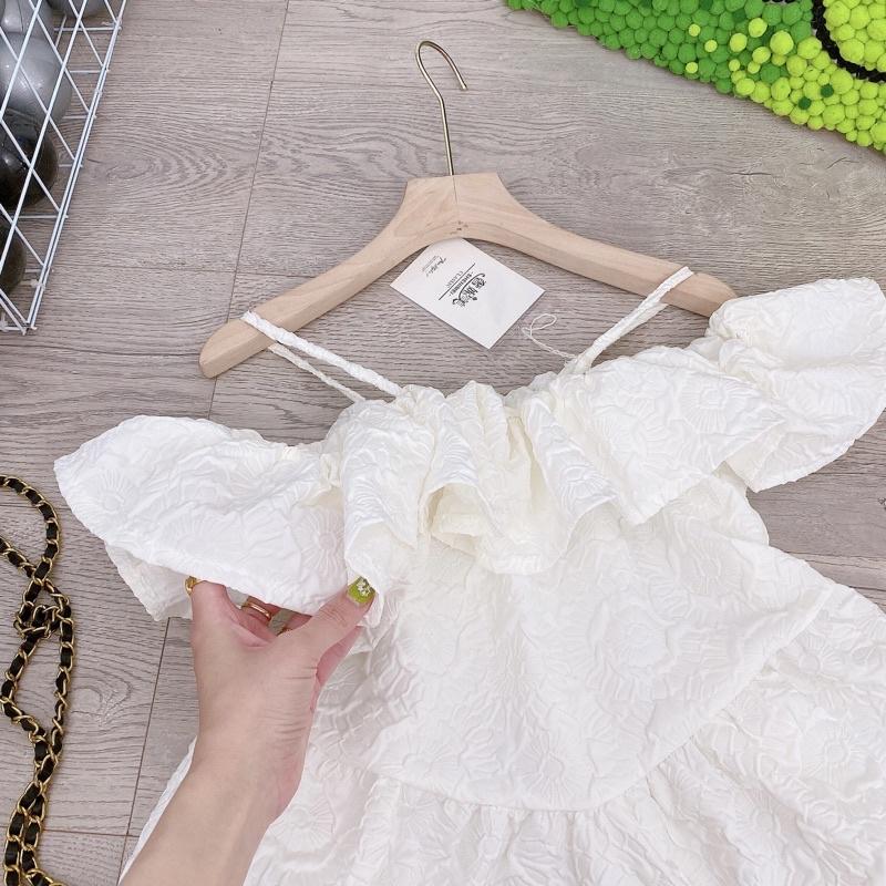 Váy trắng trễ vai hoa xốp mẫu thiết kế mới
