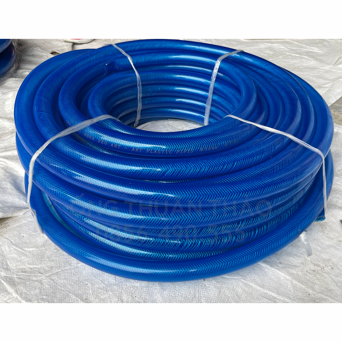 ỐNG NHỰA PVC LƯỚI DẺO PHI 35MM - ỐNG NHỰA MỀM DẪN NƯỚC- ỐNG THUẬN THẢO