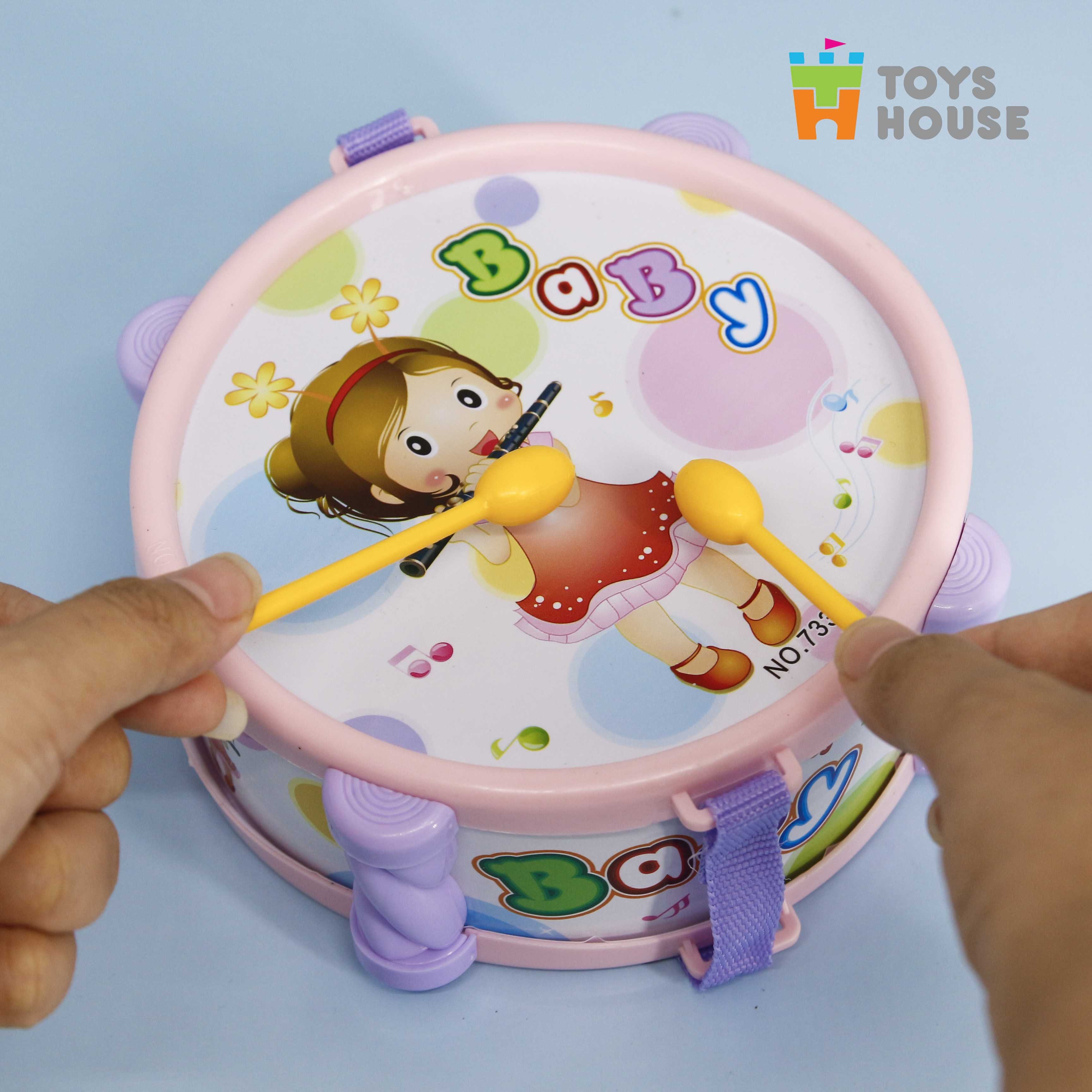 Set đồ chơi Xúc xắc, lục lạc, kèn, trống Toyshouse dành cho bé từ sơ sinh TH1220-733A giúp bé phát triển thính giác