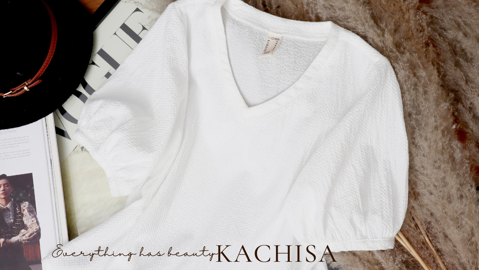 Áo xốp cotton KACHISA cổ tim xẻ tà màu trắng