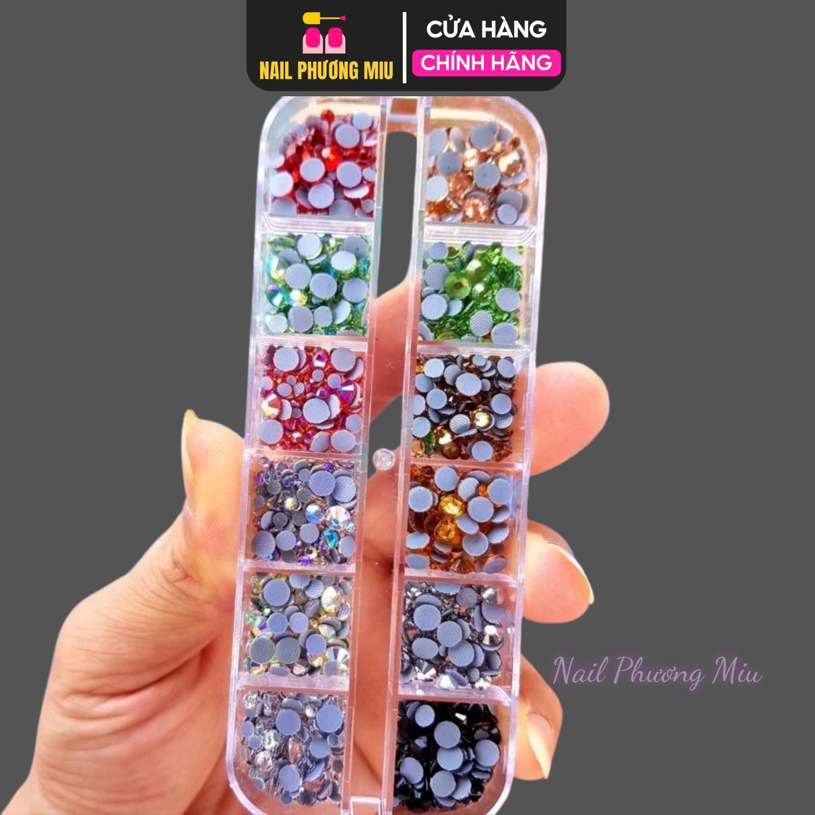 Đá Chân Keo Lưới Gắn Móng, Khay Đá Mix 12 Màu Siêu Sáng Mix Size 1440 Viên Sáng Bền Màu, Tạo Điểm Nhấn Dùng Làm Nail Nữ Women