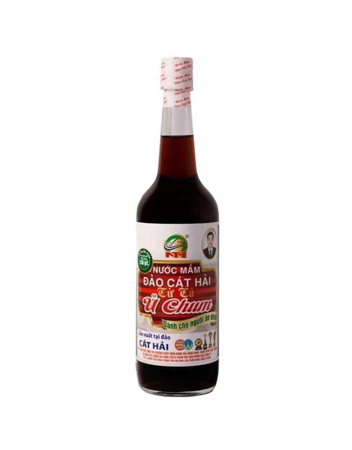 Nước mắm Ủ Chum dành cho người ăn nhạt, dung tích 650ml/chai