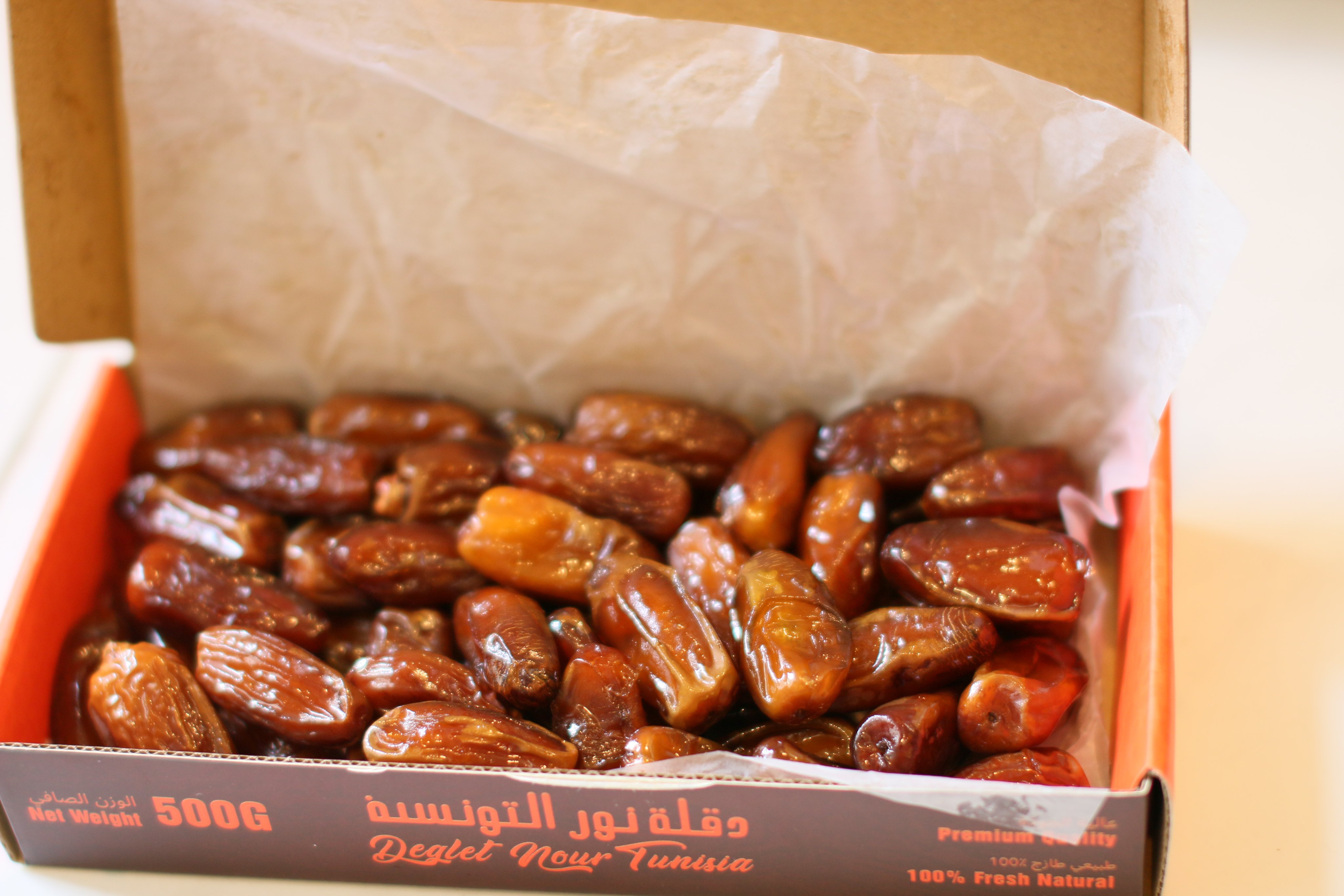 Chà là khô Extaste Dates Deglet Nour Tunisia chín tự nhiên, ngọt tự nhiên, mềm, dẻo mịn (500g/Hộp) - OZ Slim Store