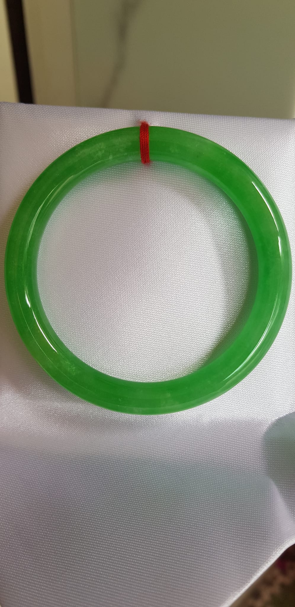 Vòng tay đá cẩm thạch tự nhiên Ngọc Đậu Lý A 54mm x cọng 8mm Màu Xanh Lý Đậu nhẹ tươi bóng mượt đẹp Nữ 53kg - 60kg đeo mệnh Mộc mệnh Hỏa mệnh Thủy ạ