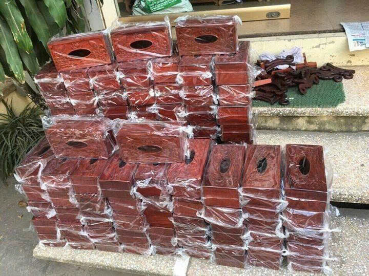 Hộp gỗ hương đựng giấy ăn