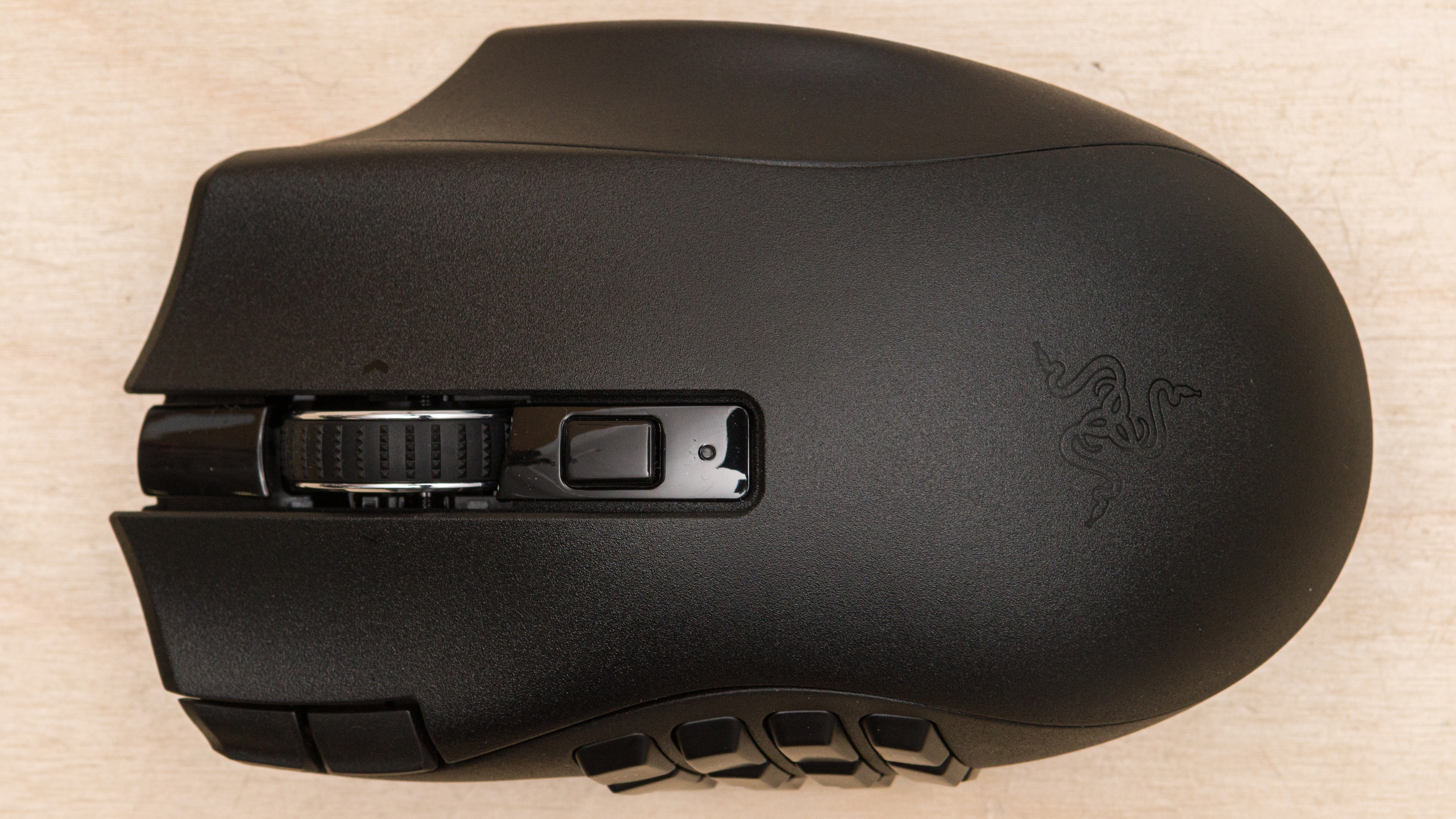 Chuột Razer Naga V2 HyperSpeed-Wireless MMO Gaming Mouse_Mới, hàng chính hãng