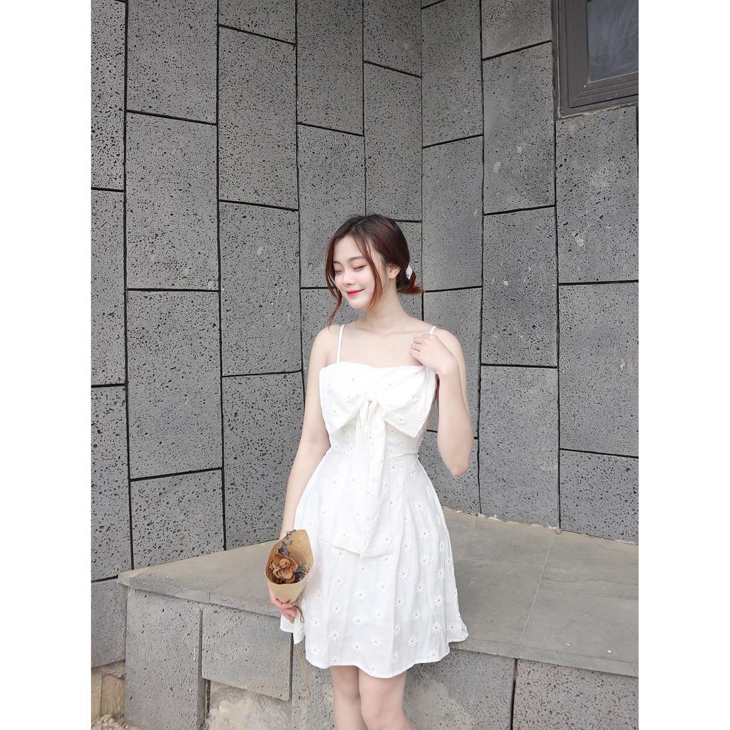 ĐẦM TRẮNG DỰ TIỆC 2 DÂY CỔ VUÔNG PHỐI NƠ NGỰC BO CHUN SAU DÁNG XÒE