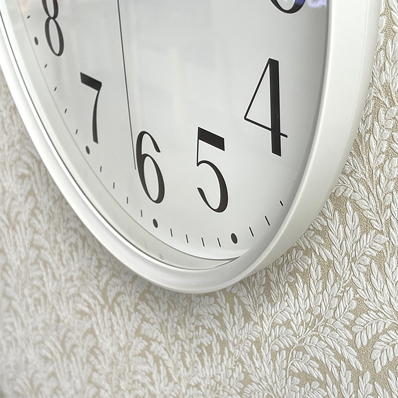 Đồng hồ Rhythm CMG636WR03 – Kt 35.0 x 4.9cm, 1.000g . Vỏ nhựa. Dùng Pin.