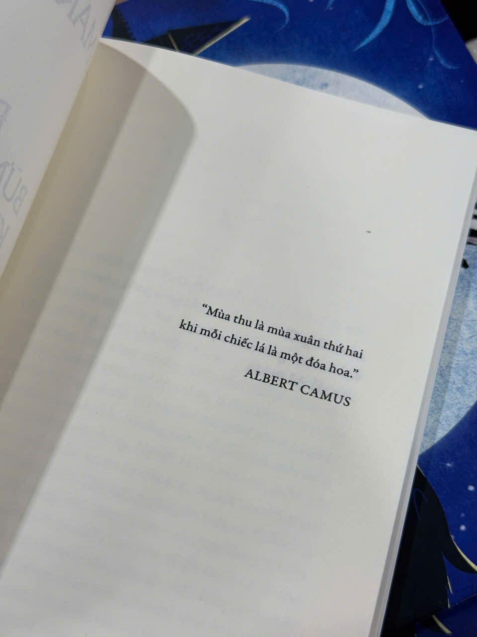 Sách - Đời bừng sáng khi ta biết lãng quên (Marc Levy) (Nhã Nam HCM)