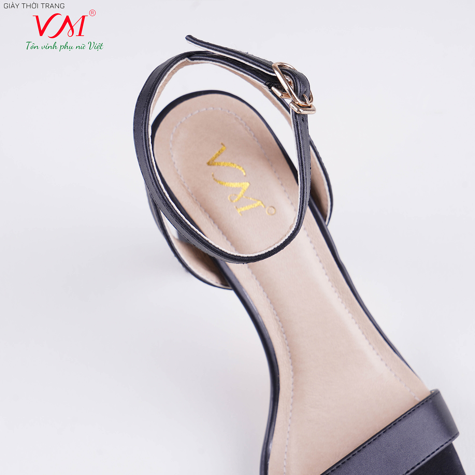 Sandal cao gót nữ, chiều cao gót 9CM, da Tổng hợp êm ái, bền chắc và thời trang. Mũi Vuông, gót Oval sơn tĩnh điện, sang trọng và chắc chắn, thiết kế hiện đại, tinh tế, thời trang: SD.MT02.9F