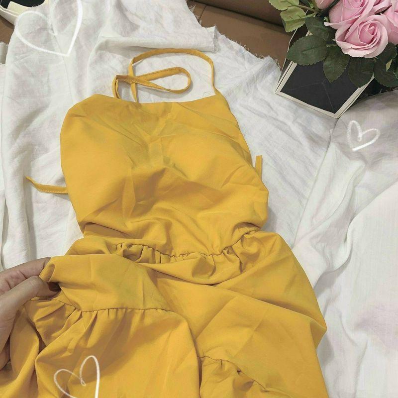 Maxi vàng cổ yếm hở lưng tầng