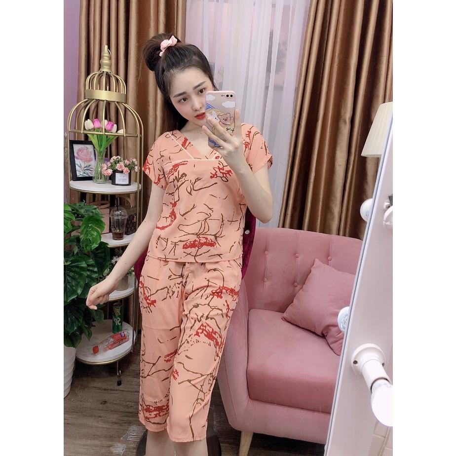 Đồ bộ lửng lụa họa tiết hoa lạ