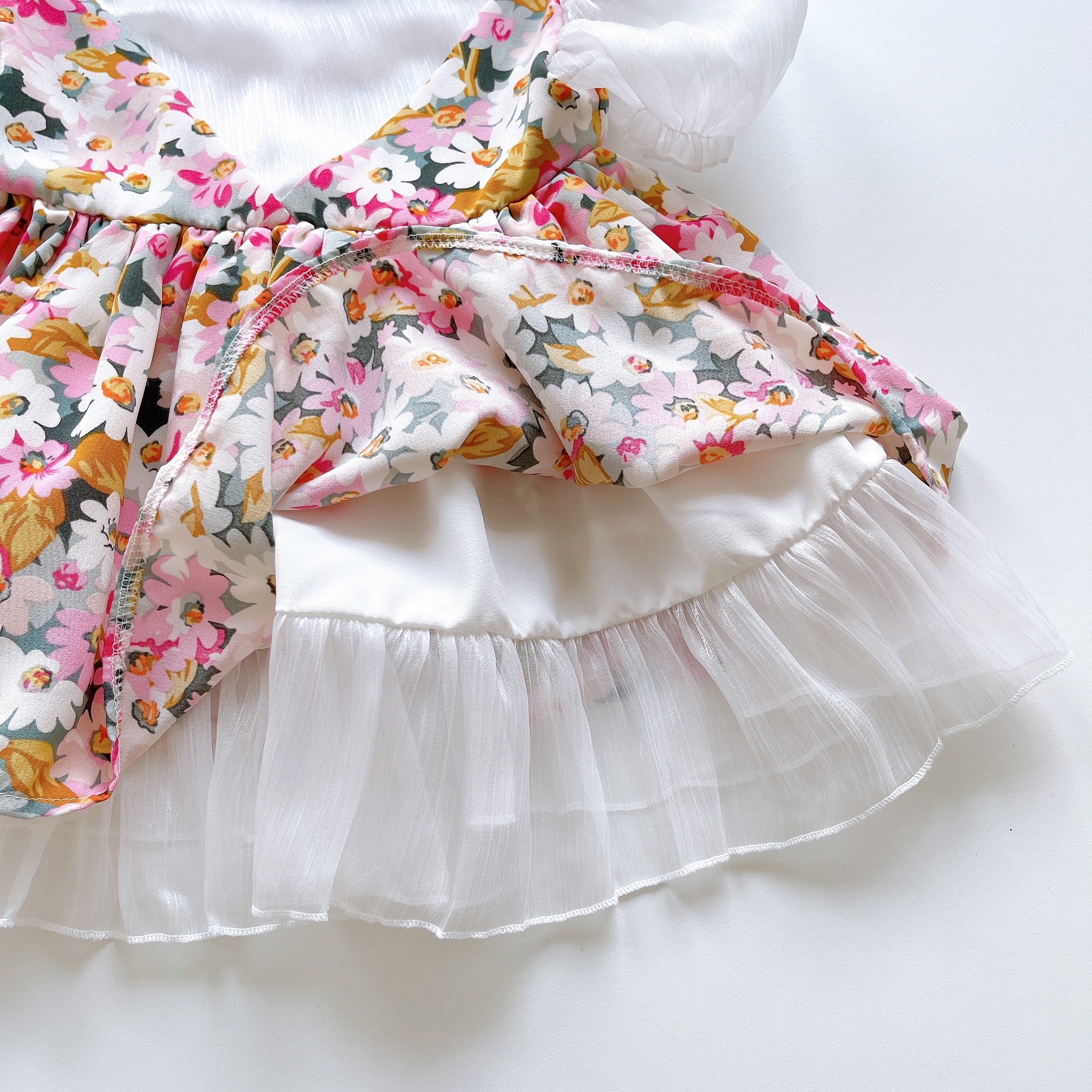 Váy Lụa Hoa Tay Ngắn Bé Gái 3 Đến 28kg Chất Lụa Phối Tơ Xước Ánh Nhũ