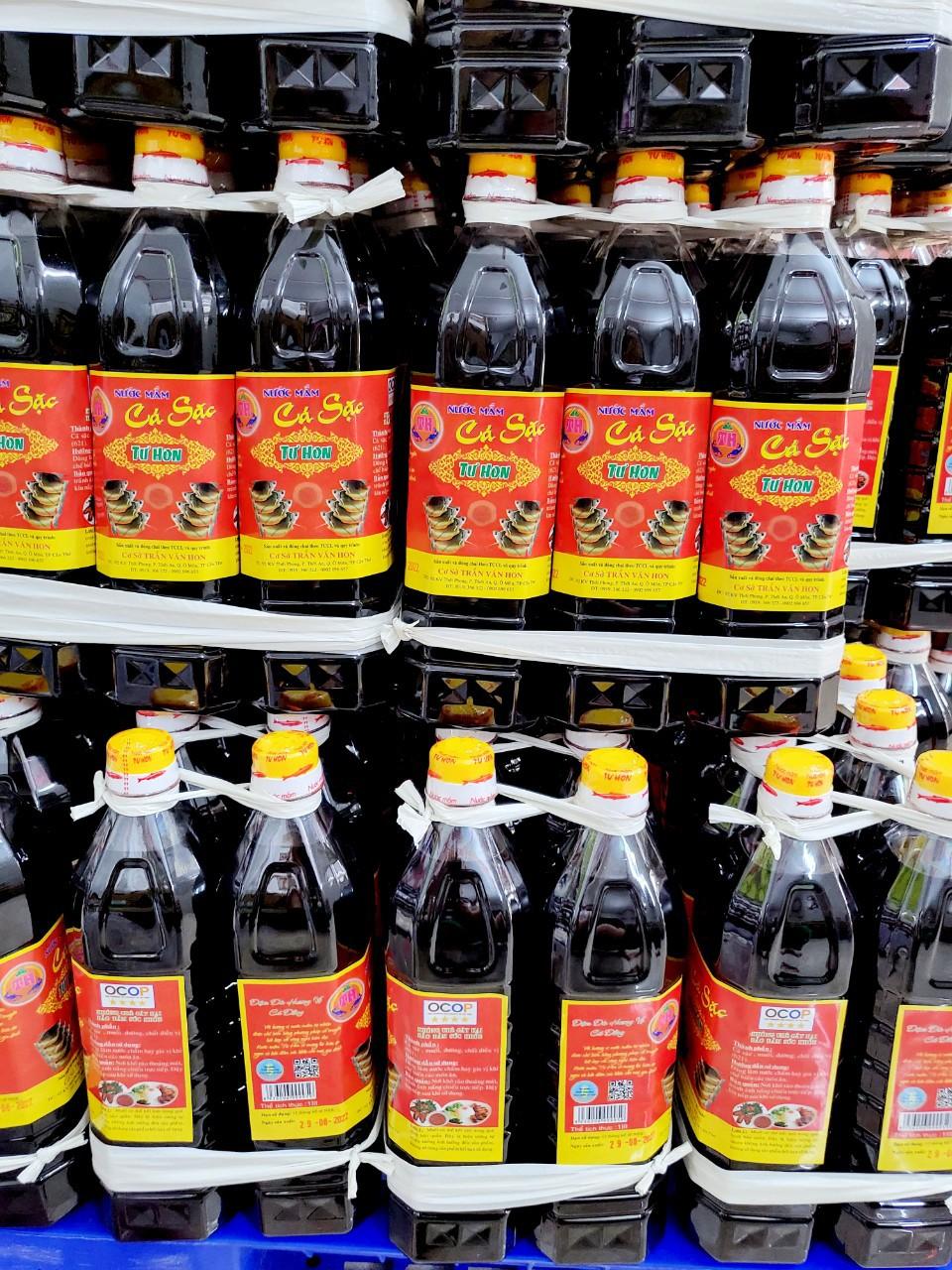 Nước mắm Cá sặc - Chai 1 lít