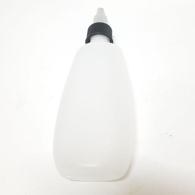 Bình nhựa dẹp 2 cái