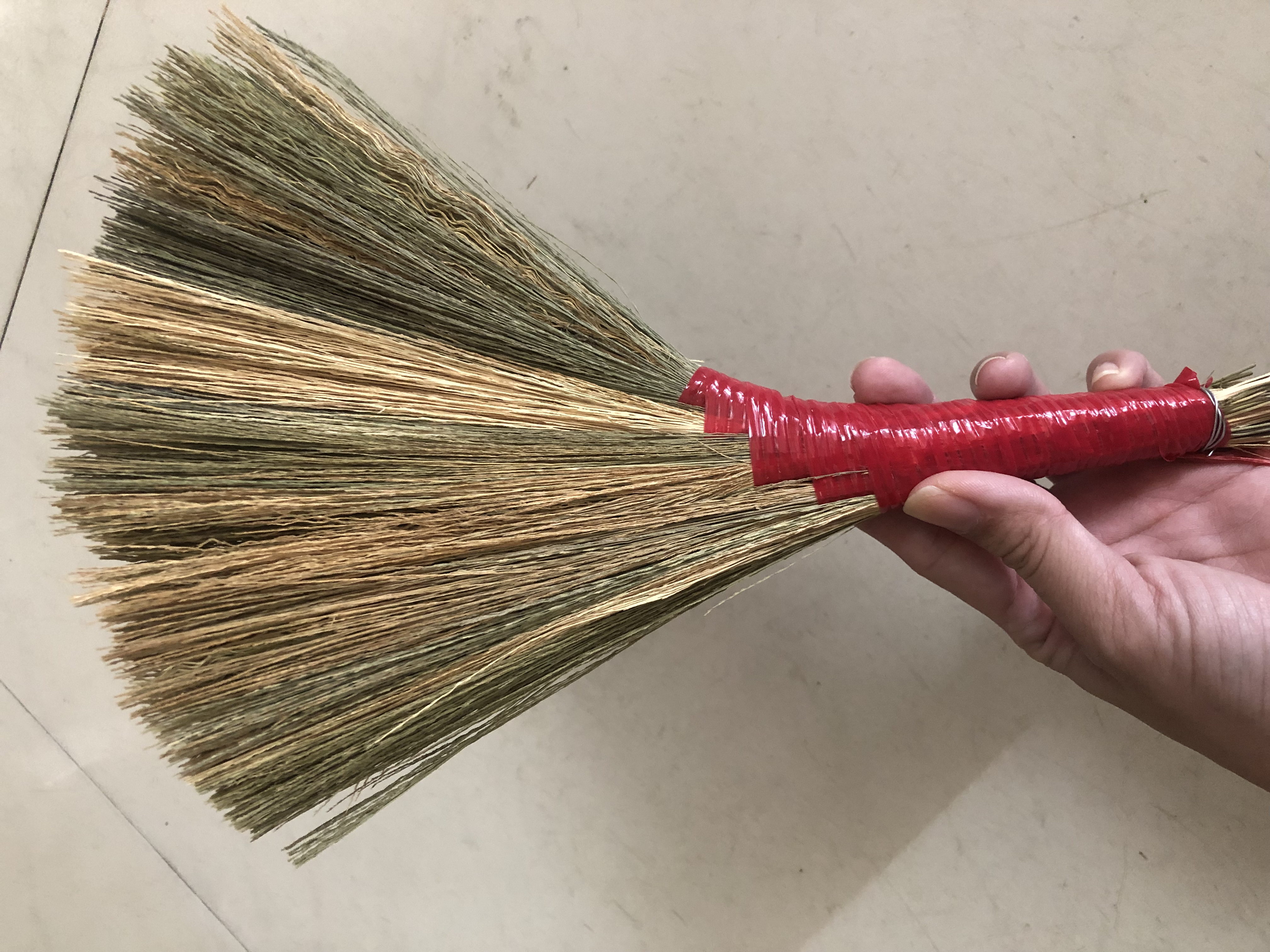 CHỔI CỎ MINI QUÉT BẾP