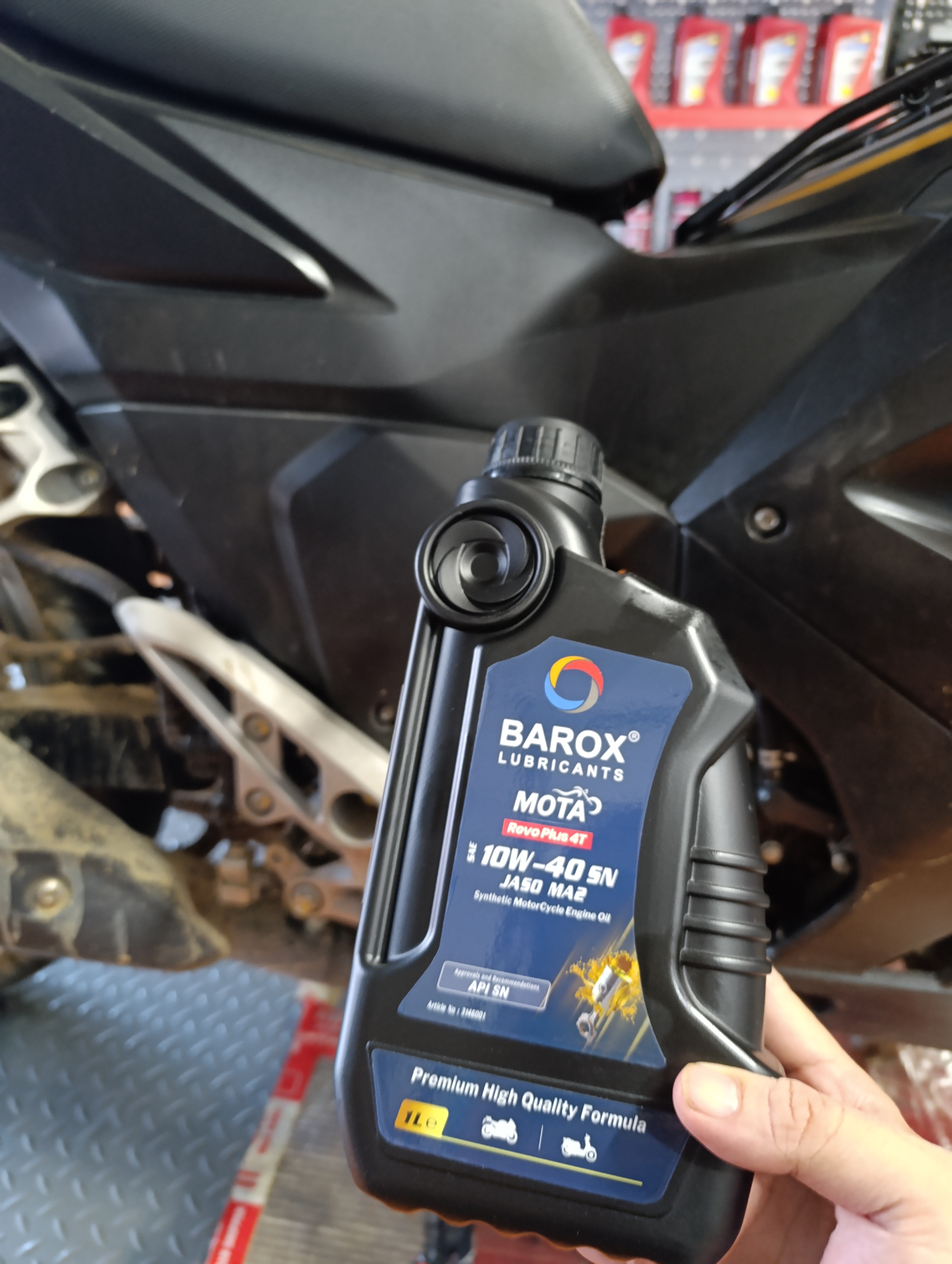 Nhớt Barox Mota 10W40 Full Tổng Hợp 1 lít