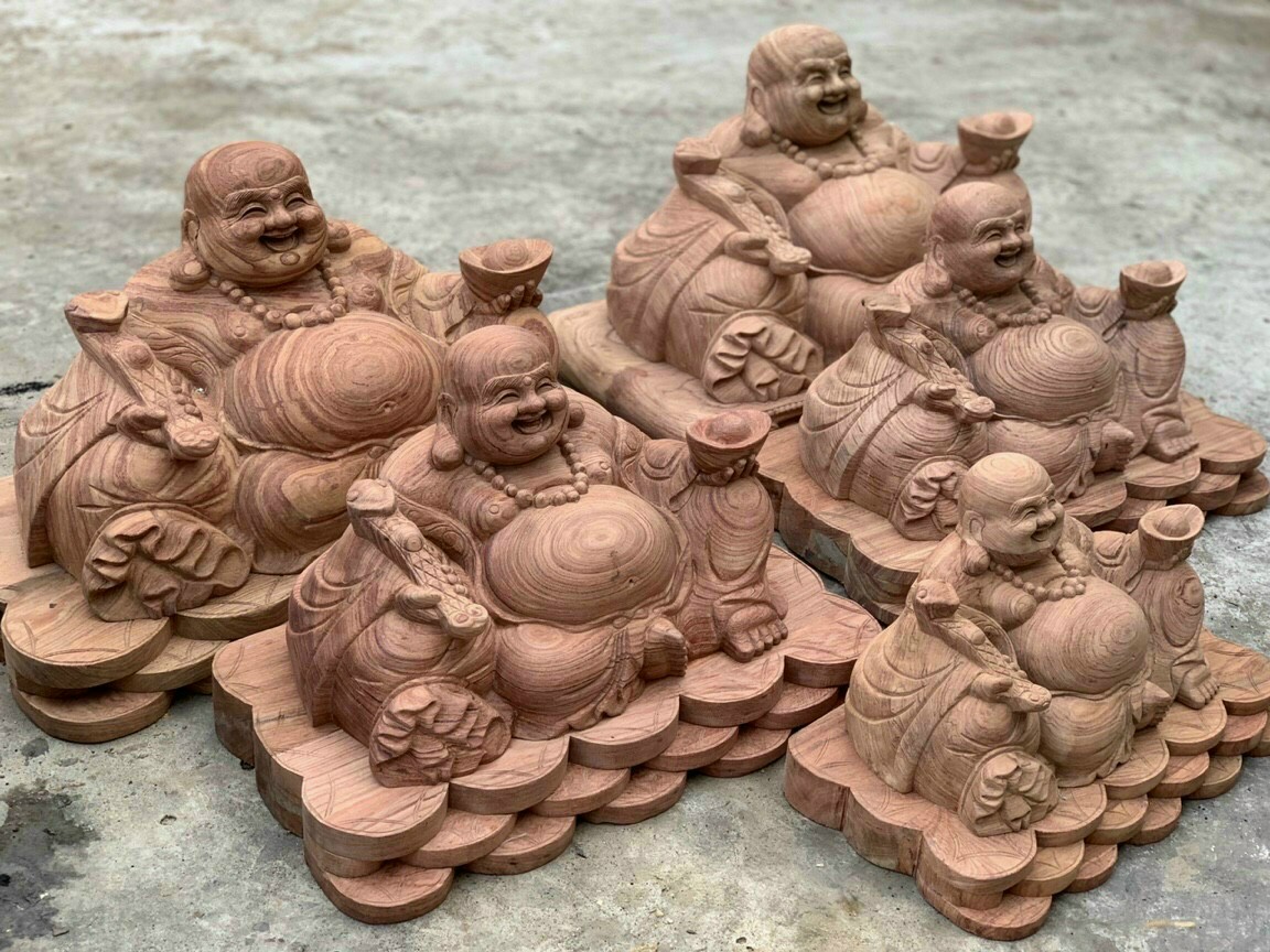 Tượng phật di lặc ngồi đế vàng bằng gỗ hương đá kt 50×30×28cm