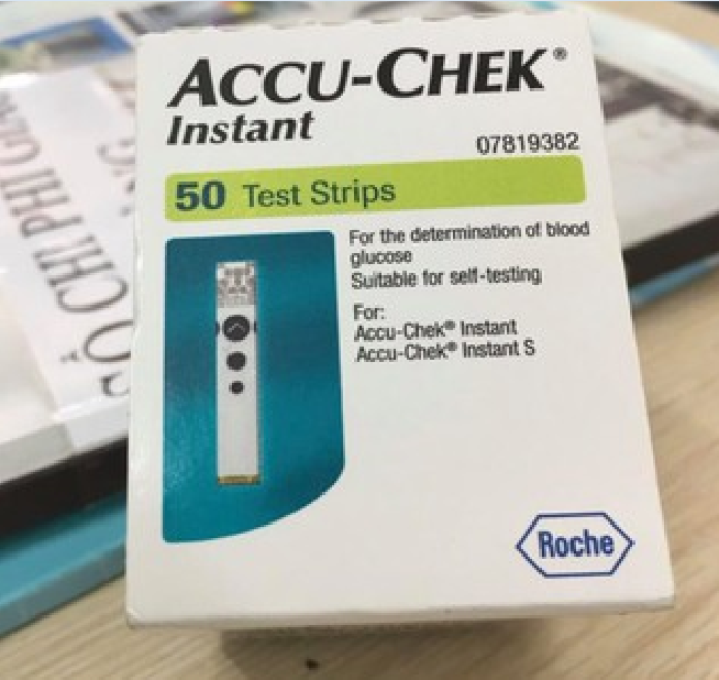 Combo 50/100 que và 50 kim dẹt thử đường huyết Accu-Chek Instant, NK chính ngạch, tem niêm phong