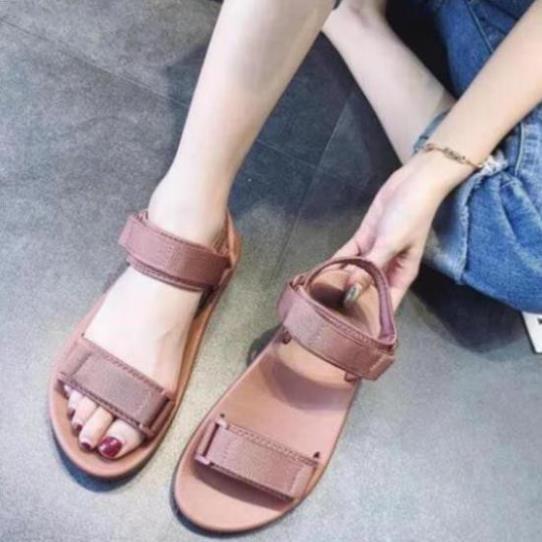 Giày sandal học sinh quai ngang dán xinh lắm, cao 2cm