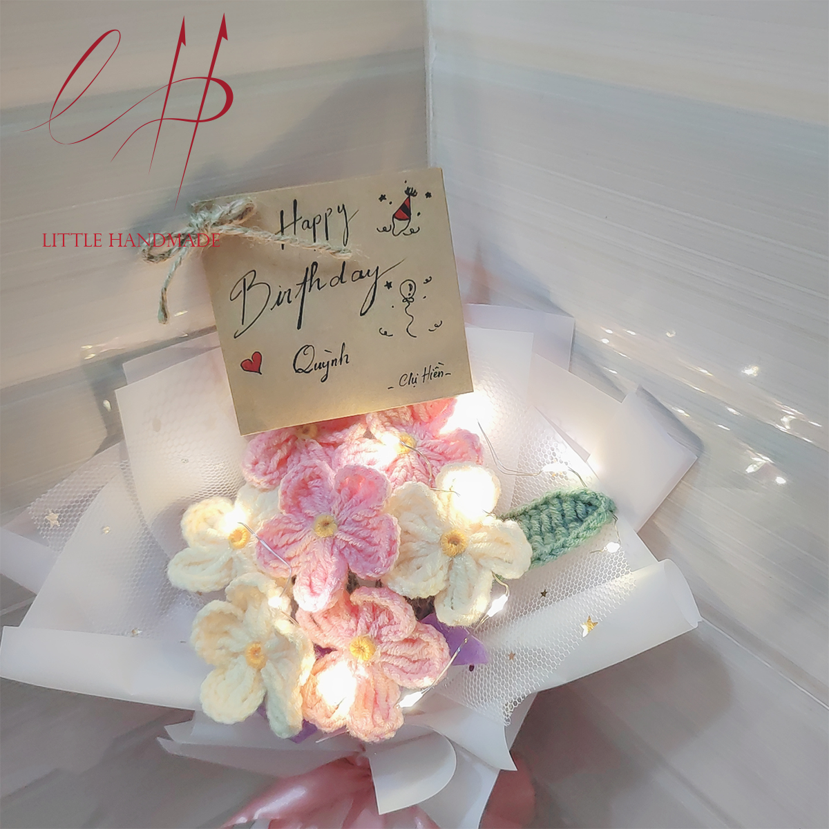 Bó hoa lưu ly màu hồng - vàng 7 bông bằng len handmade