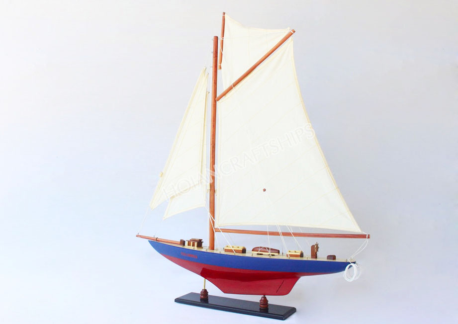 Mô hình thuyền gỗ Thuận buồm xuôi gió Columbia (Đỏ-xanh dương) 50cm