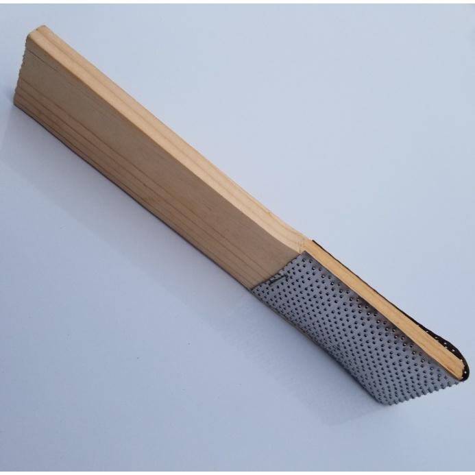 Gỗ ráp miếng bào ruột xăm, đánh giầy